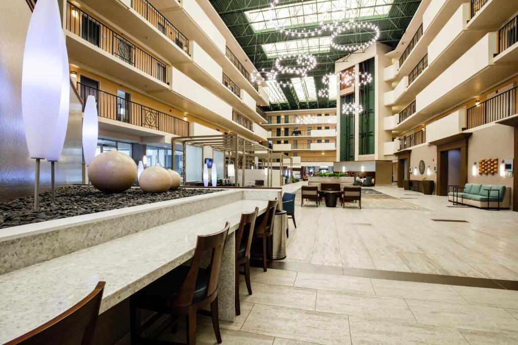 Embassy Suites Memphis Main image 1